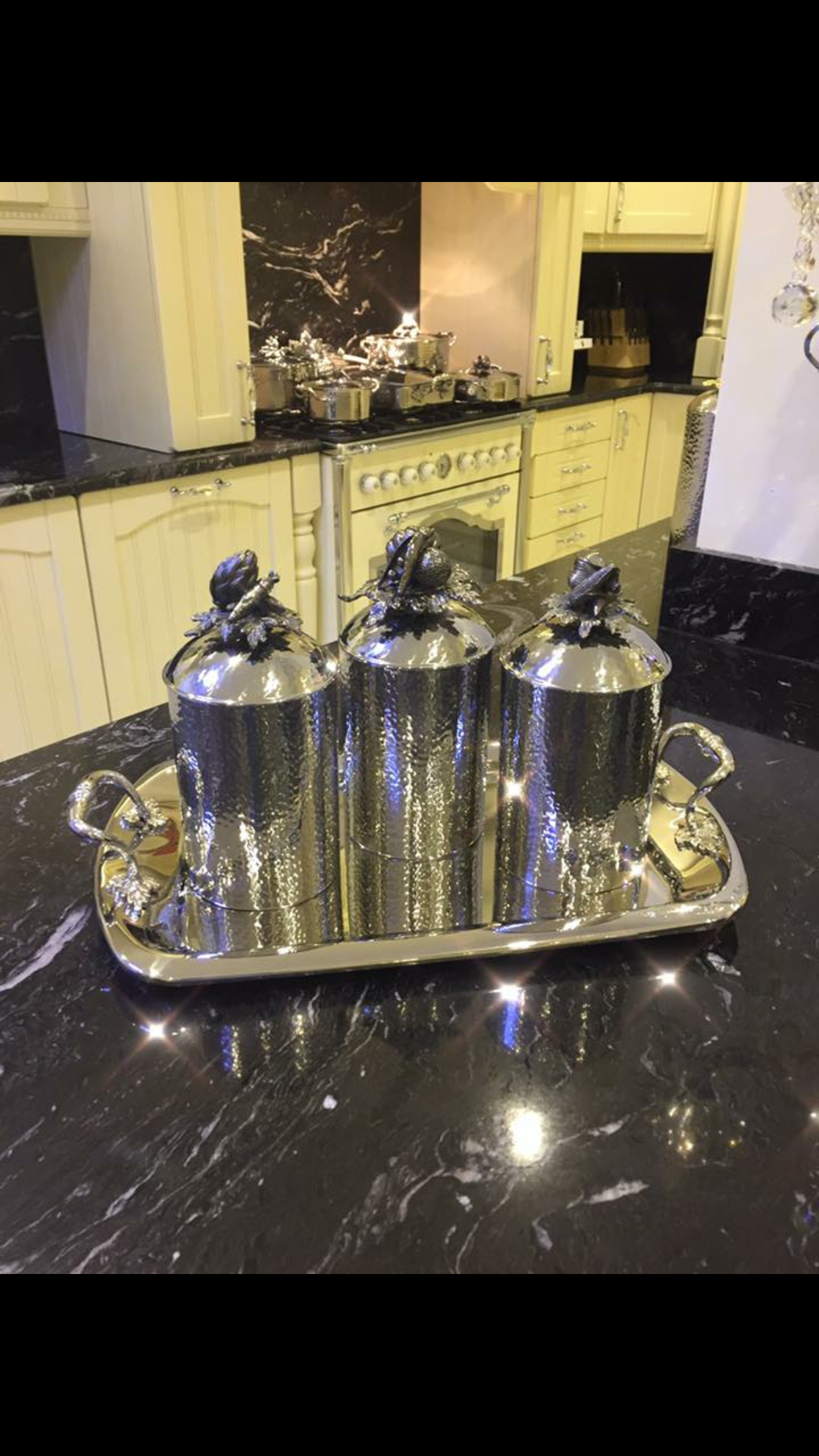 Set of four cooking pots ( silver/charcole vegetable)