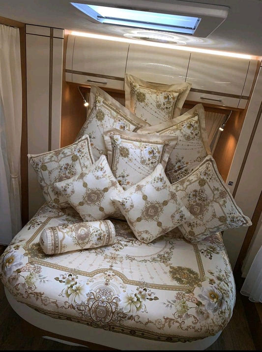 Regal bedding set from