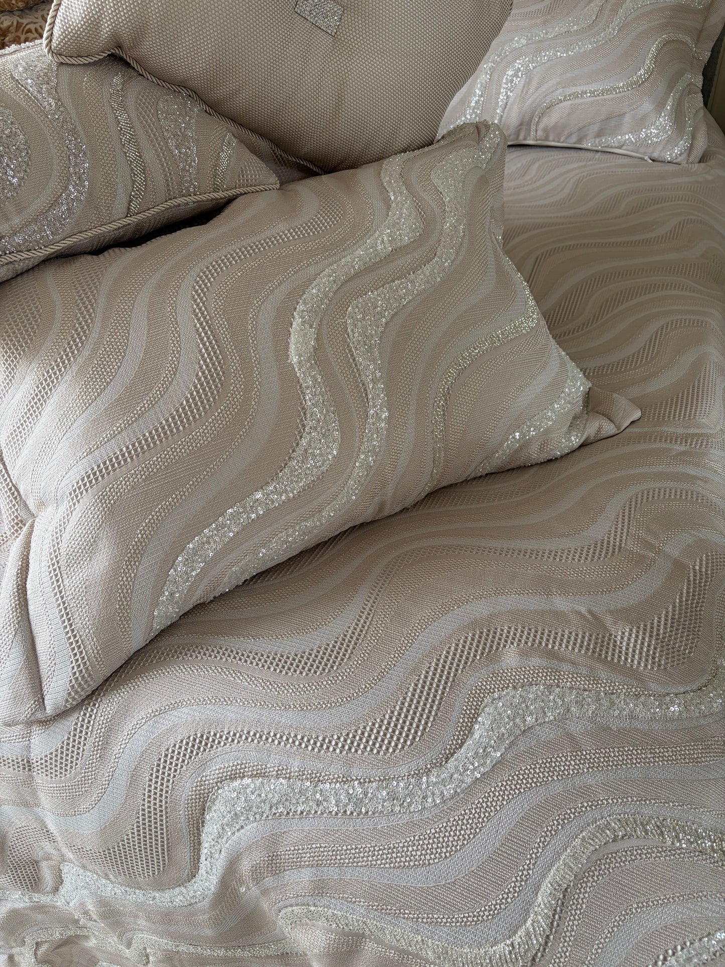 Charlotte mocha  luxury bedding Set