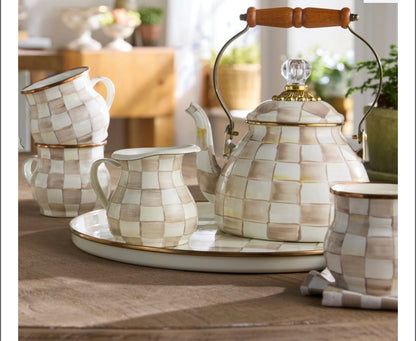 Mocha check round tray